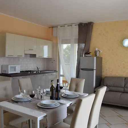 Mimosa Apartman *